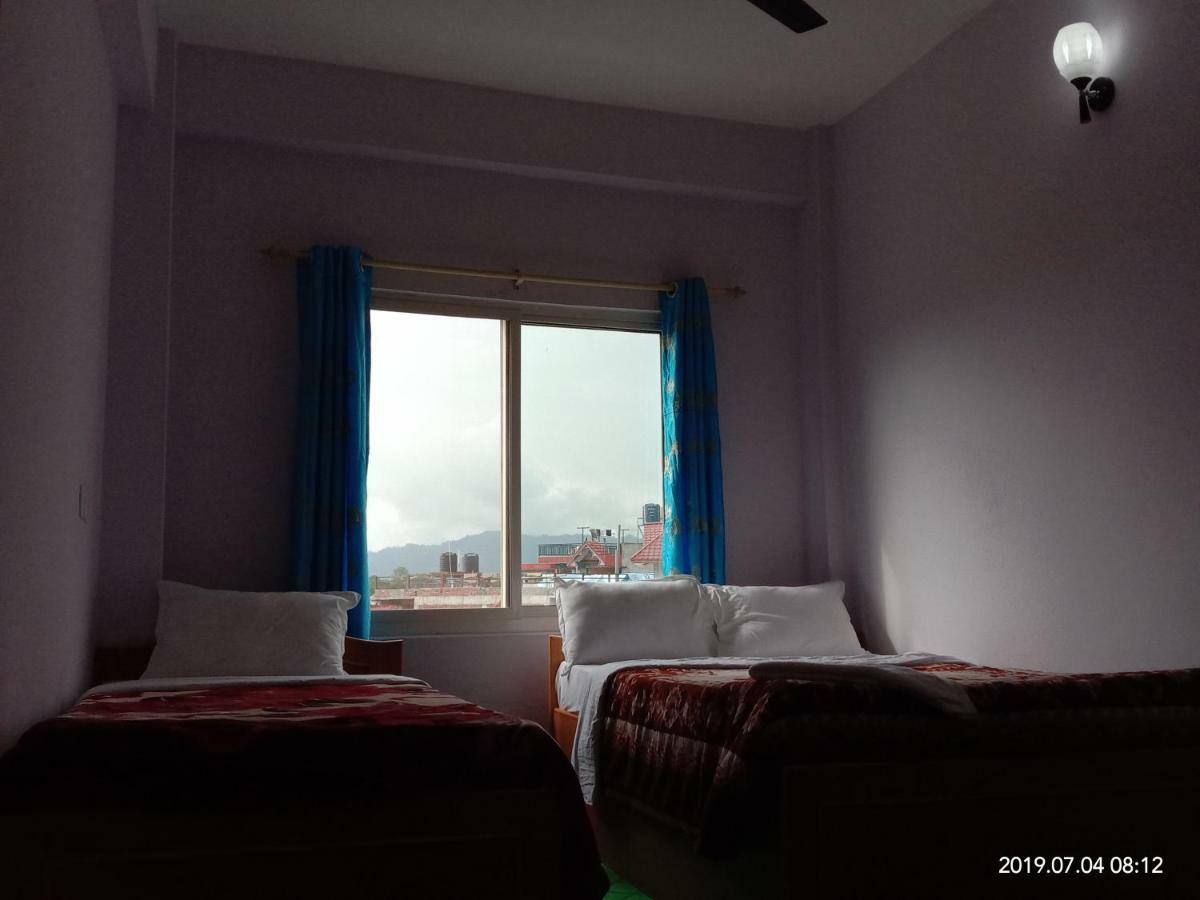 Hotel Aarjan And Restaurant Pokhara Exterior foto